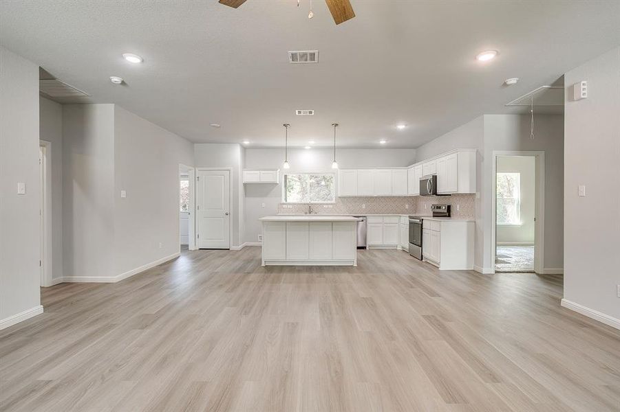 Image 33 of a home in .