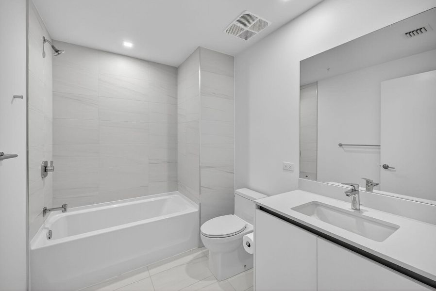 Furnished interior view inside a new home in , Pompano Beach (Image 32). Furnished interior view inside a new home in , Pompano Beach (Image 32).