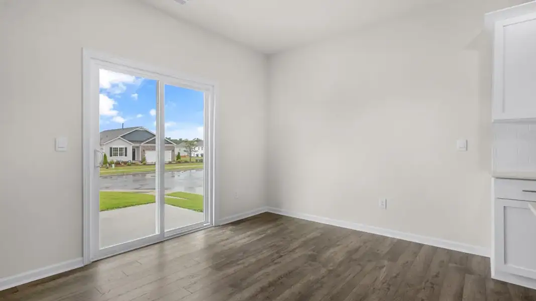 Spacious, unfurnished interior of a new home in Martin Farms, Aberdeen (Image 14).