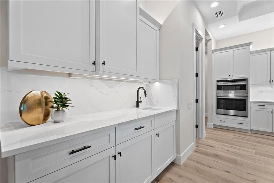 Furnished interior view inside a new home in Gran Place, Venice (Image 15).