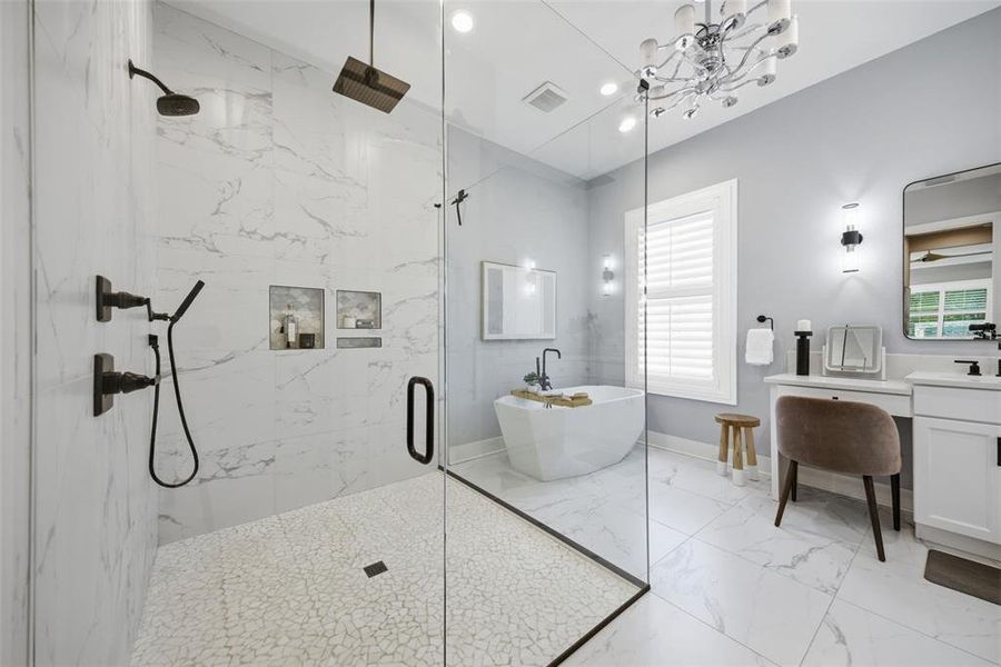 Furnished interior view inside a new home in , Tarpon Springs (Image 15).
