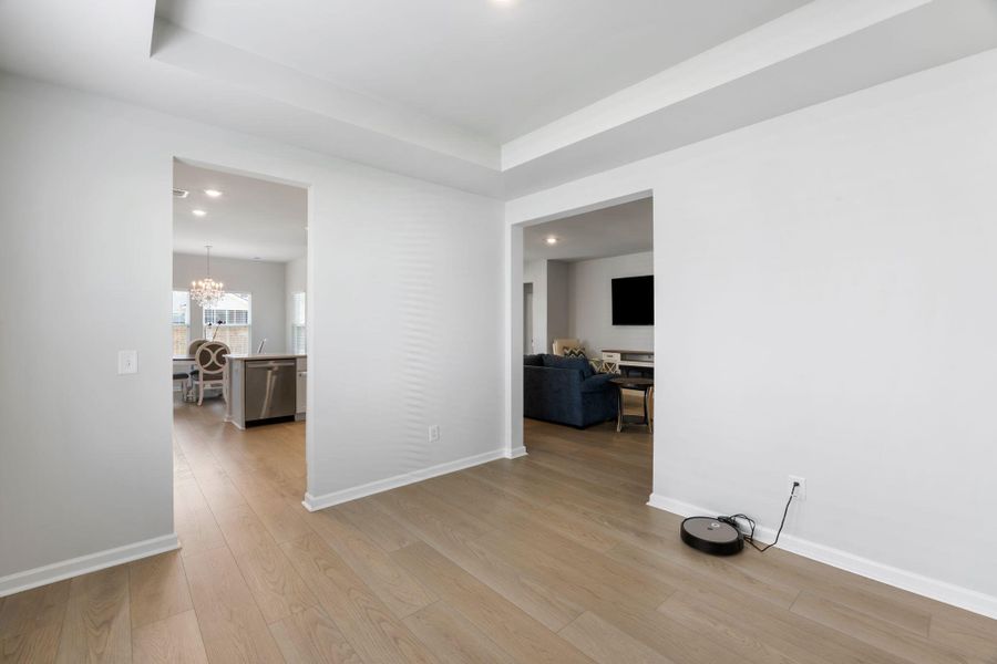 Spacious, unfurnished interior of a new home in Sweetgrass at Summers Corner: Arbor Collection, Summerville (Image 19). Spacious, unfurnished interior of a new home in Sweetgrass at Summers Corner: Arbor Collection, Summerville (Image 19).