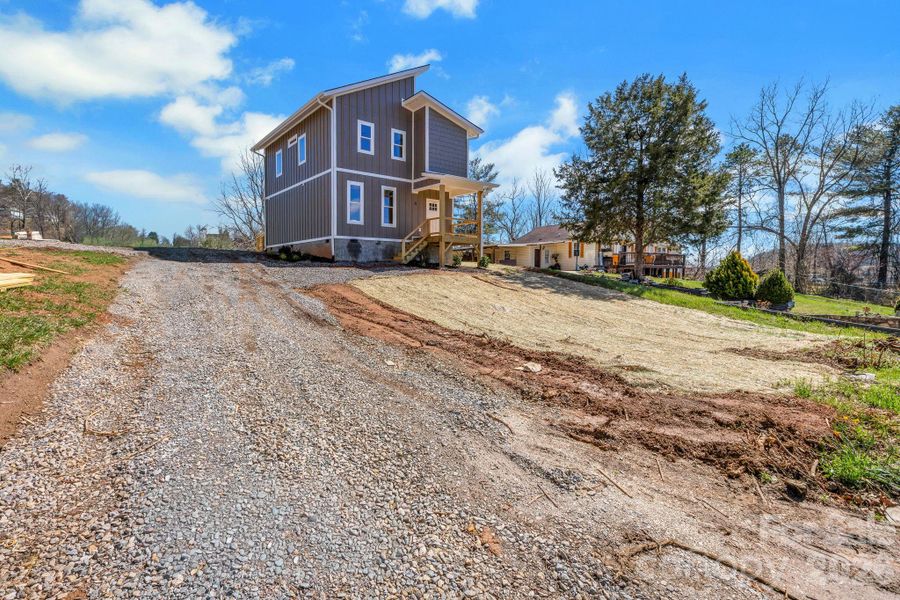 Image 28 of a home in .