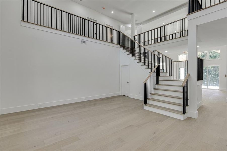Spacious, unfurnished interior of a new home in , Gainesville (Image 77).