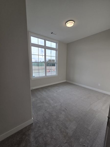 Spacious, unfurnished interior of a new home in Twin Oaks, Oakland (Image 10).
