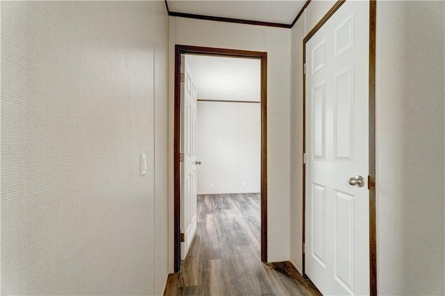 Spacious, unfurnished interior of a new home in , Ellijay (Image 8).