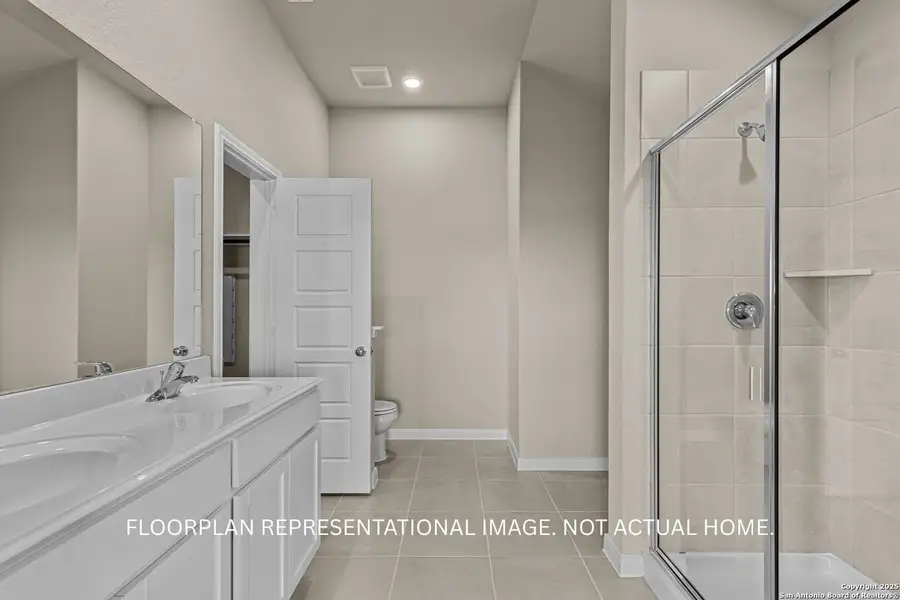 Furnished interior view inside a new home in Winding Brook, San Antonio (Image 8). Furnished interior view inside a new home in Winding Brook, San Antonio (Image 8).