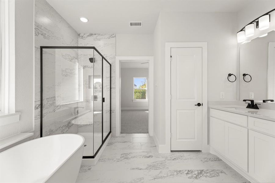 22_24. 1117 Flamingo - Media