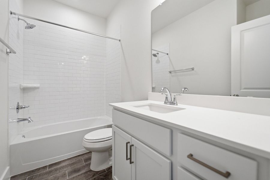 Furnished interior view inside a new home in Ashland, Angleton (Image 6).