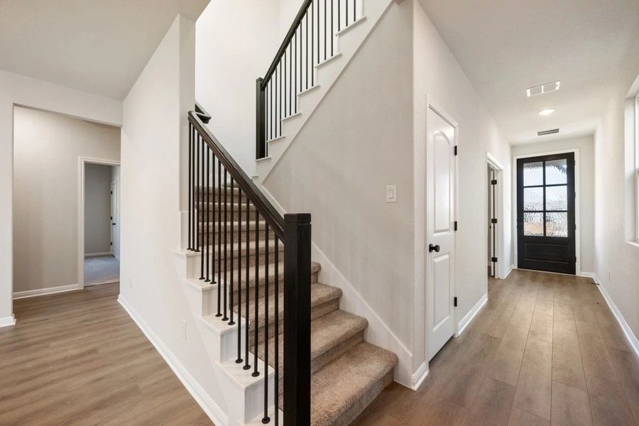 Spacious, unfurnished interior of a new home in Patterson Ranch, Georgetown (Image 39).