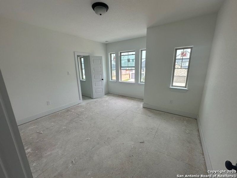 Spacious, unfurnished interior of a new home in Stillwater Ranch, San Antonio (Image 44). Spacious, unfurnished interior of a new home in Stillwater Ranch, San Antonio (Image 44).