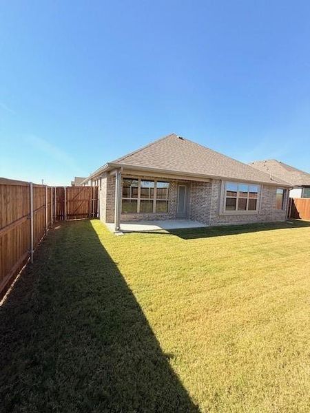 Exterior details and patio area of a home in , Venus (Image 19).