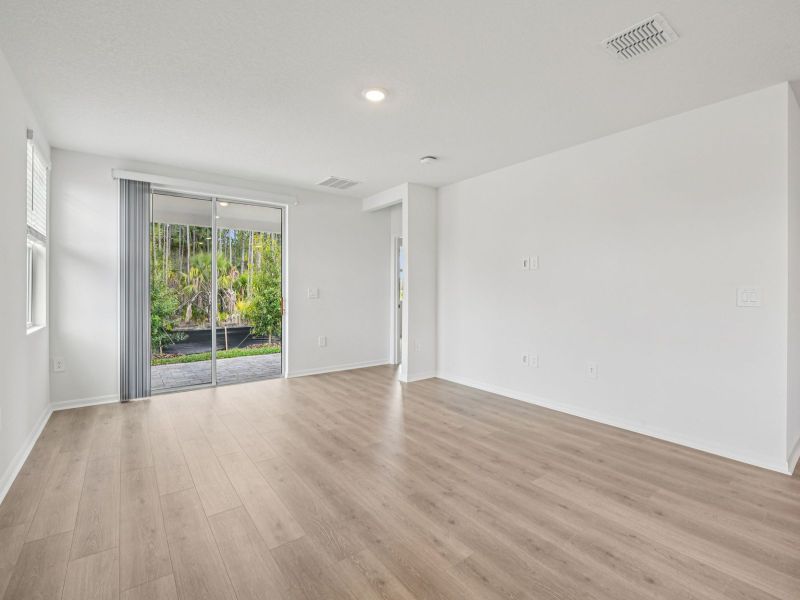Spacious, unfurnished interior of a new home in Ridgehaven - Villas, Ormond Beach (Image 13). Spacious, unfurnished interior of a new home in Ridgehaven - Villas, Ormond Beach (Image 13).