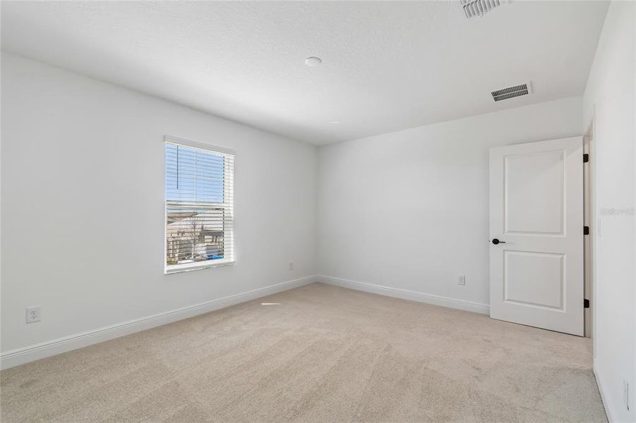 Spacious, unfurnished interior of a new home in SeaFlower, Bradenton (Image 31).