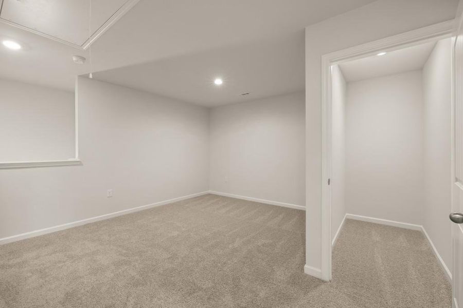Spacious, unfurnished interior of a new home in Hughes Court, Dawsonville (Image 27).