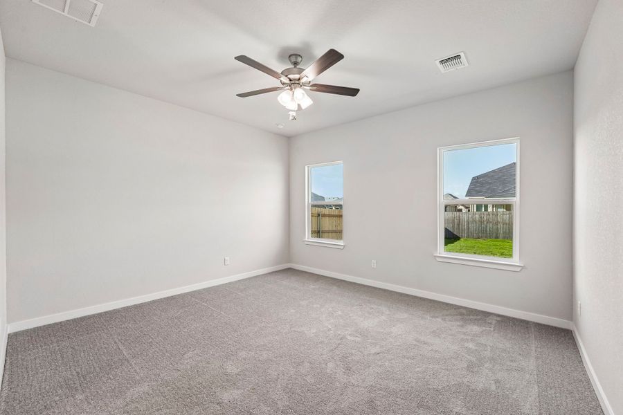 Spacious, unfurnished interior of a new home in Hillside Village, Temple (Image 11).
