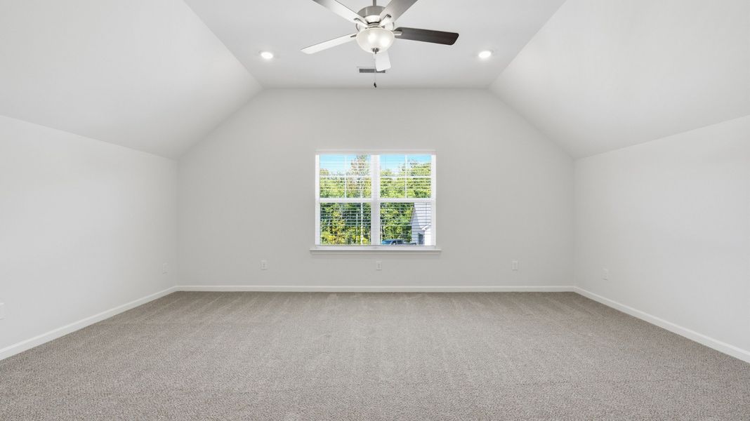 Spacious, unfurnished interior of a new home in Stillwater, Tullahoma (Image 27).