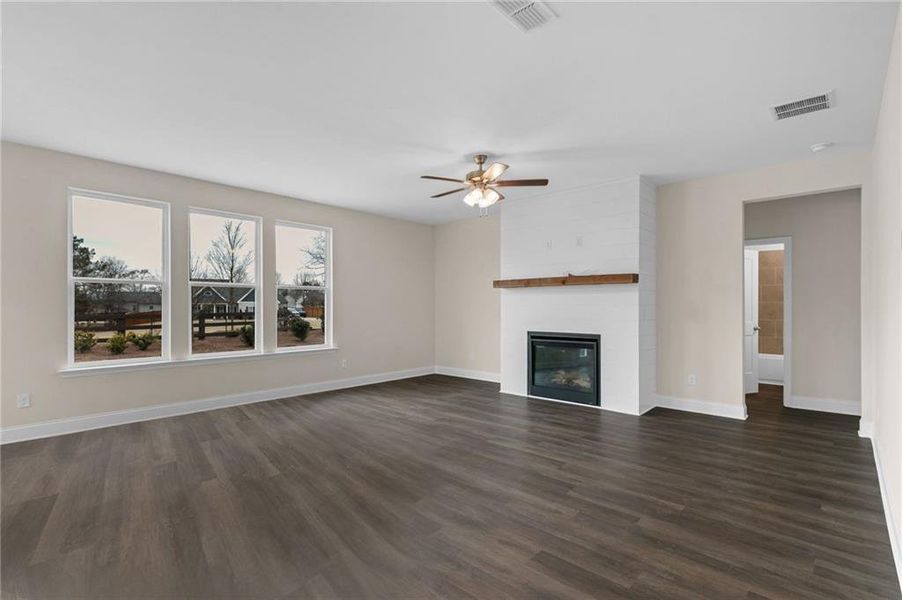 Spacious, unfurnished interior of a new home in Maddox Landing, Hoschton (Image 16).