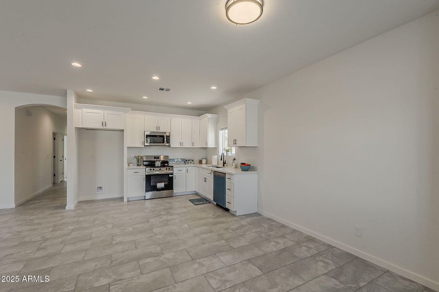 Kitchen/ Dining Kitchen/ Dining