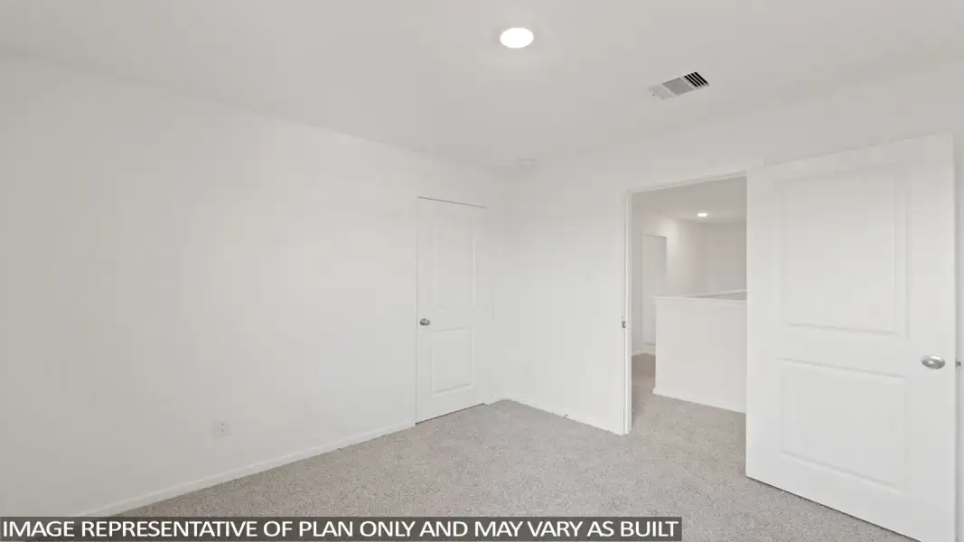 Spacious, unfurnished interior of a new home in Lexington Heights, Willis (Image 21).