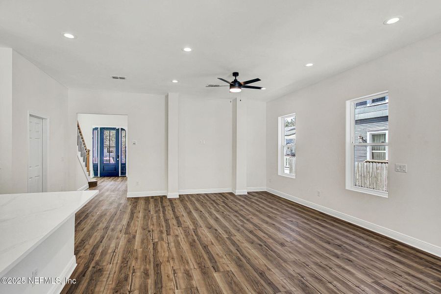 Spacious, unfurnished interior of a new home in , Jacksonville (Image 13).