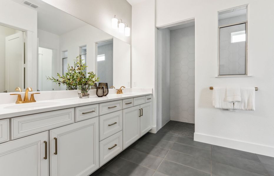 Representative furnished interior of a home built from the Renown by Del Webb in Del Webb Sonoma Verde, Rockwall (Image 7).