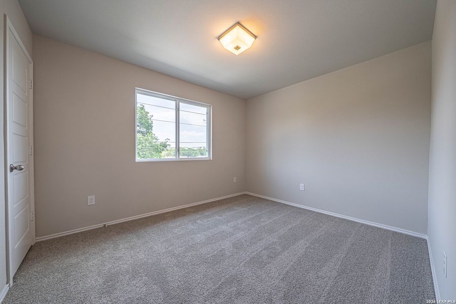 Spacious, unfurnished interior of a new home in , Seguin (Image 20).