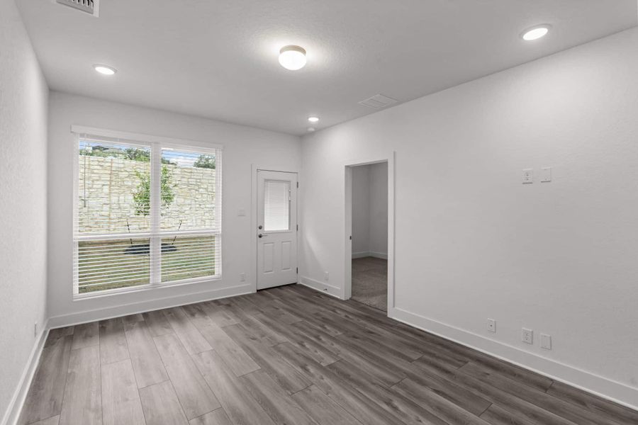 Spacious, unfurnished interior of a new home in Centero at Stone Oak, San Antonio (Image 25).