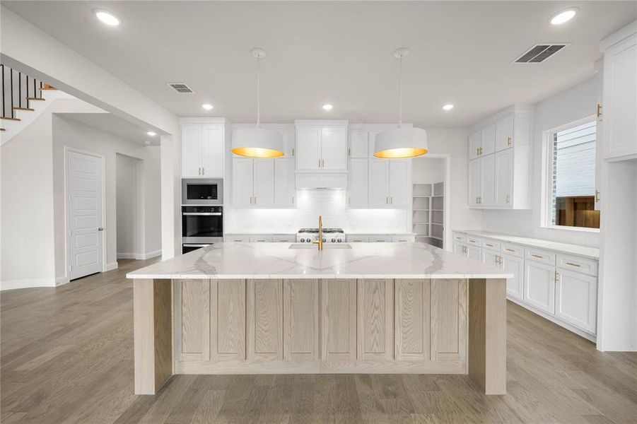 14408 Capridge- Kitchen-2 14408 Capridge- Kitchen-2