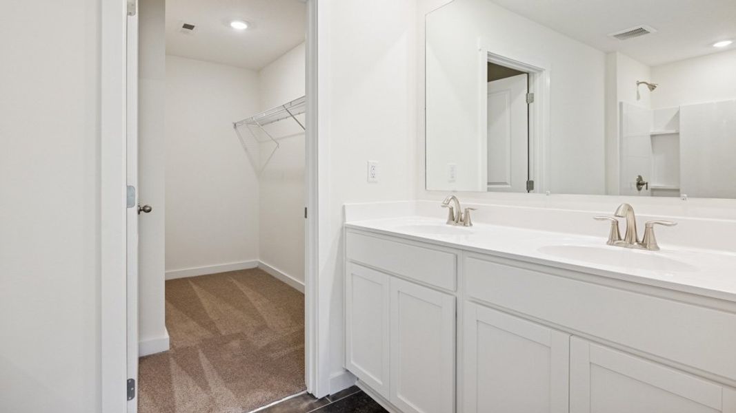 Furnished interior view inside a new home in Emory Creek, Harriman (Image 7).