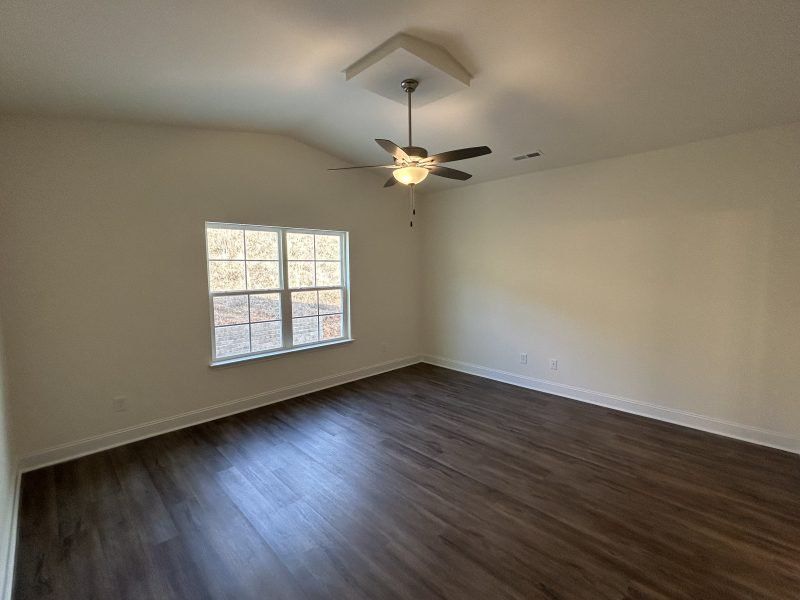 Spacious, unfurnished interior of a new home in Miller's Reserve, Winston-Salem (Image 33).
