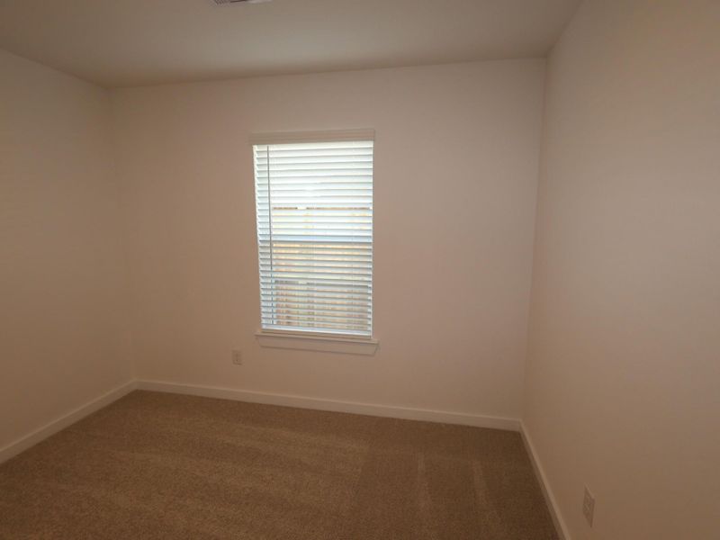 Spacious, unfurnished interior of a new home in Ambrose, La Marque (Image 13).