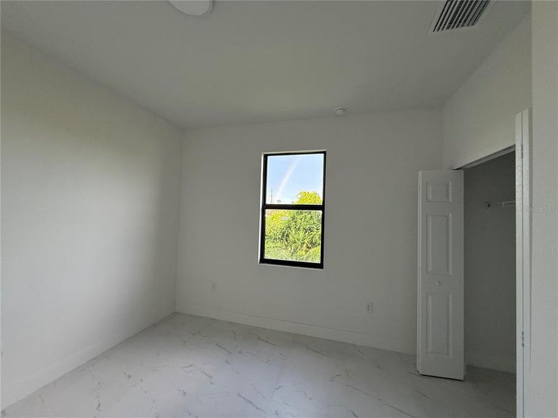Spacious, unfurnished interior of a new home in , Lehigh Acres (Image 11).