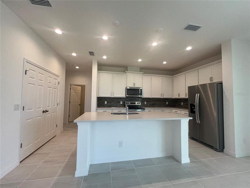 Furnished interior view inside a new home in Trinity Lakes, Groveland (Image 6). Furnished interior view inside a new home in Trinity Lakes, Groveland (Image 6).