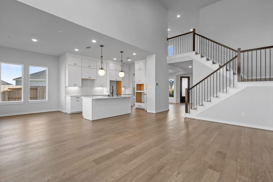 Spacious, unfurnished interior of a new home in Cross Creek West 50', Fulshear (Image 12). Spacious, unfurnished interior of a new home in Cross Creek West 50', Fulshear (Image 12).