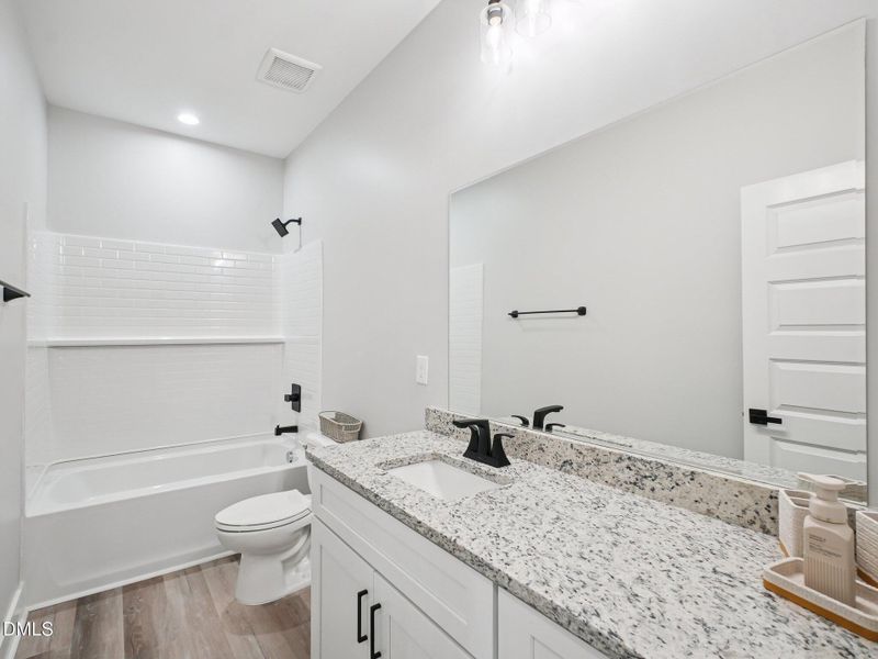 27-web-or-mls-Springdale Dr-S3012-025