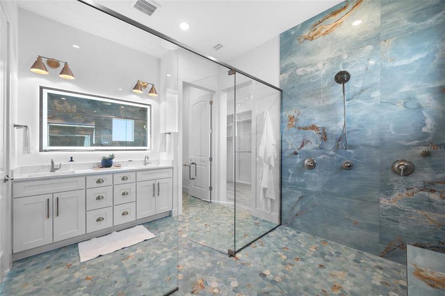 Furnished interior view inside a new home in , Treasure Island (Image 40).