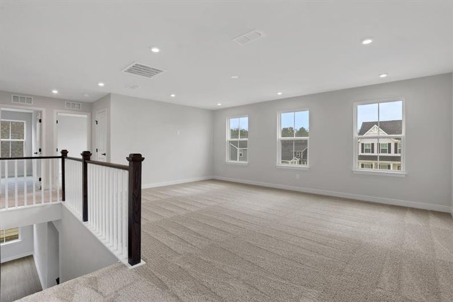 Spacious, unfurnished interior of a new home in Crystal Falls, Dawsonville (Image 30).