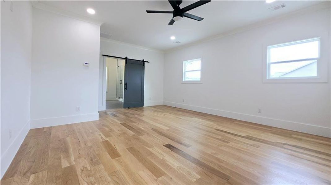 Spacious, unfurnished interior of a new home in , Atlanta (Image 22). Spacious, unfurnished interior of a new home in , Atlanta (Image 22).
