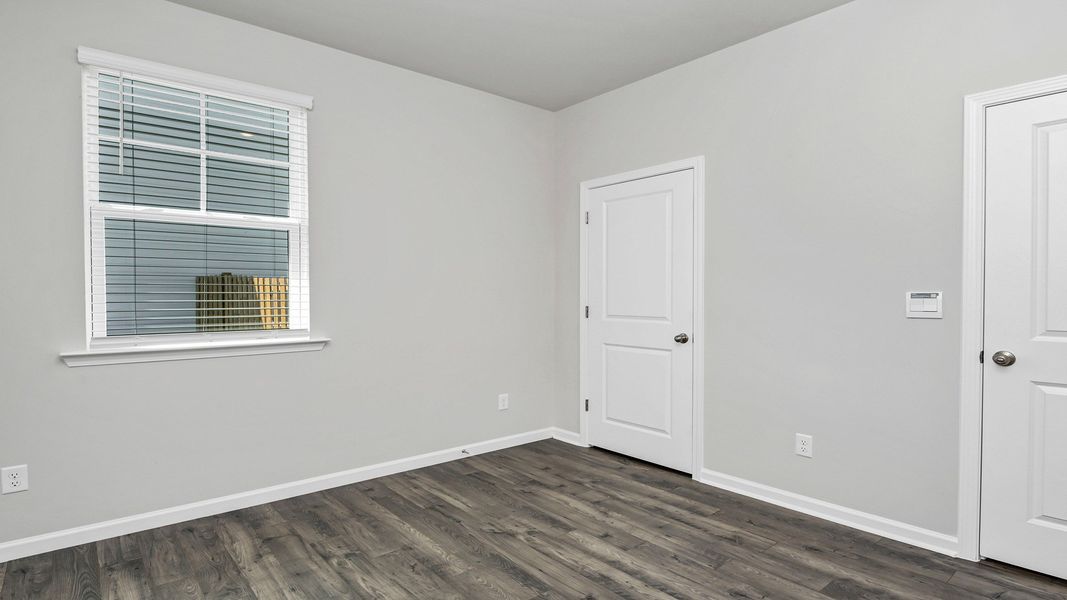 Spacious, unfurnished interior of a new home in Mulberry Landing, Orangeburg (Image 21).
