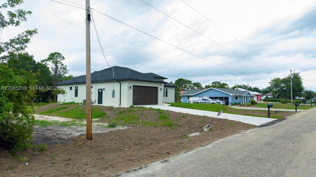 Image 87 of a home in .