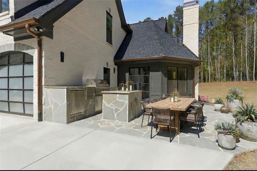 Exterior details and patio area of a home in , Tyrone (Image 4).