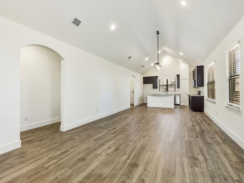 Spacious, unfurnished interior of a new home in Pecan Creek Crossing, Valley View (Image 22). Spacious, unfurnished interior of a new home in Pecan Creek Crossing, Valley View (Image 22).