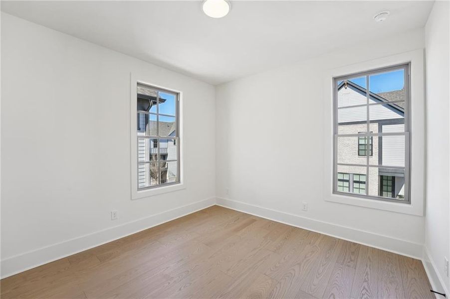 Spacious, unfurnished interior of a new home in Park Walke, Alpharetta (Image 40).