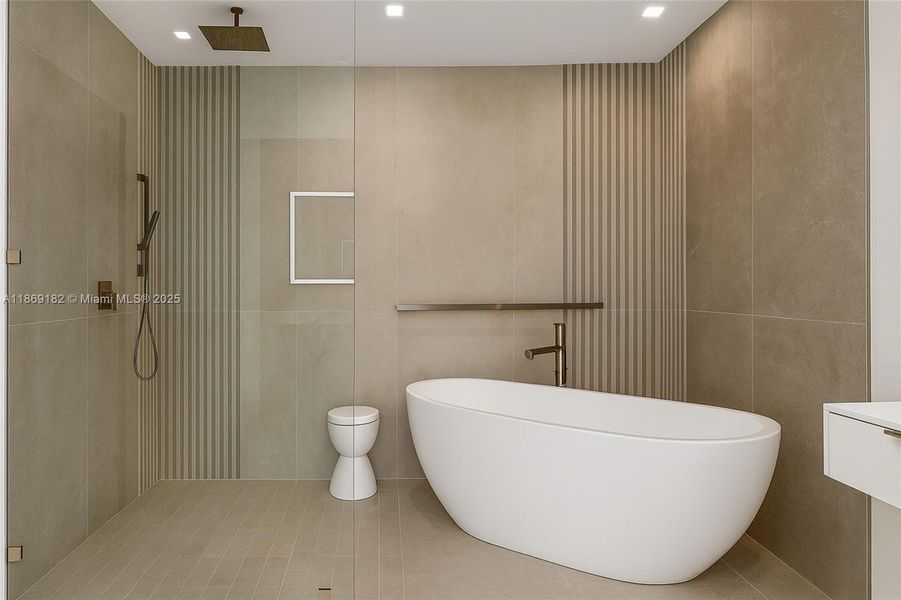 Furnished interior view inside a new home in , Coral Gables (Image 37).