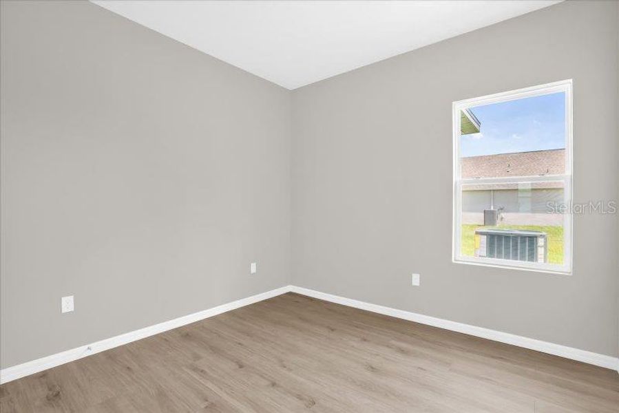 Spacious, unfurnished interior of a new home in , Ocala (Image 20).