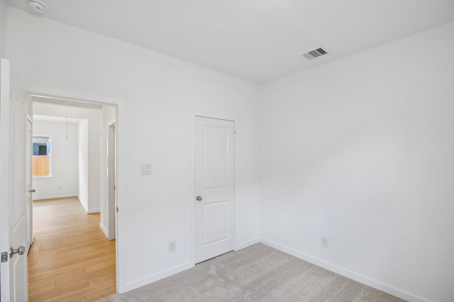 Spacious, unfurnished interior of a new home in Raburn Reserve 50s, Tomball (Image 30). Spacious, unfurnished interior of a new home in Raburn Reserve 50s, Tomball (Image 30).
