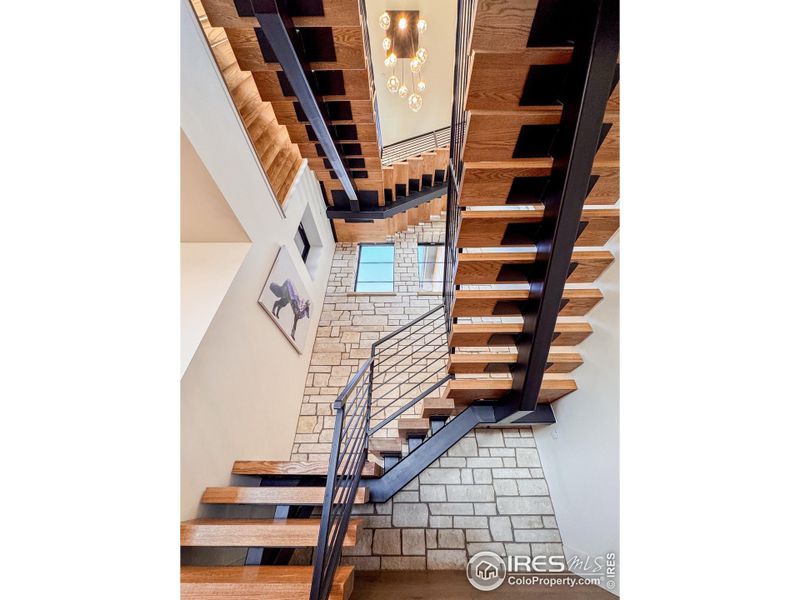 Image 43 of a home in .