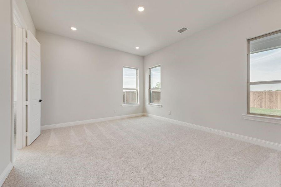 Spacious, unfurnished interior of a new home in Villages of Creekwood, Frisco (Image 36). Spacious, unfurnished interior of a new home in Villages of Creekwood, Frisco (Image 36).
