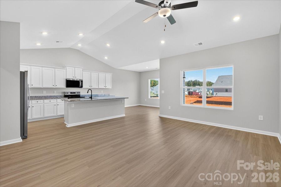 Spacious, unfurnished interior of a new home in Knights Bridge, Richburg (Image 5). Spacious, unfurnished interior of a new home in Knights Bridge, Richburg (Image 5).